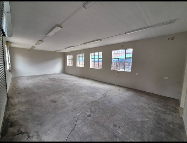 170M² WAREHOUSE TO LET IN WADEVILLE